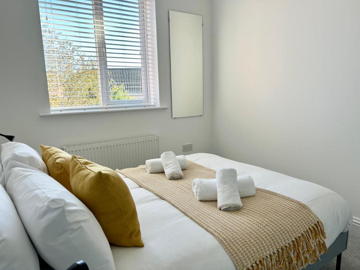 The Town House, Whole House Suitable For Contractors And Families Market Harborough Bagian luar foto