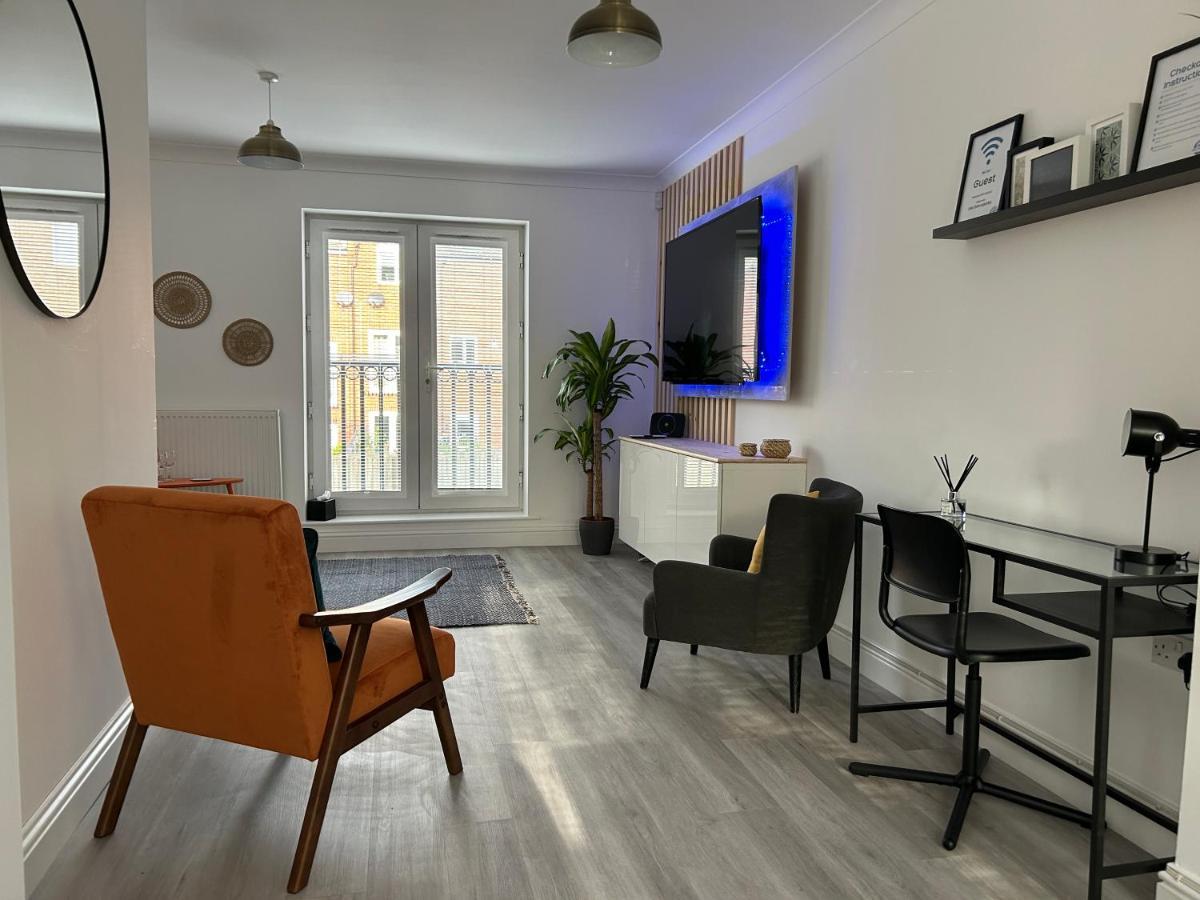 The Town House, Whole House Suitable For Contractors And Families Market Harborough Bagian luar foto