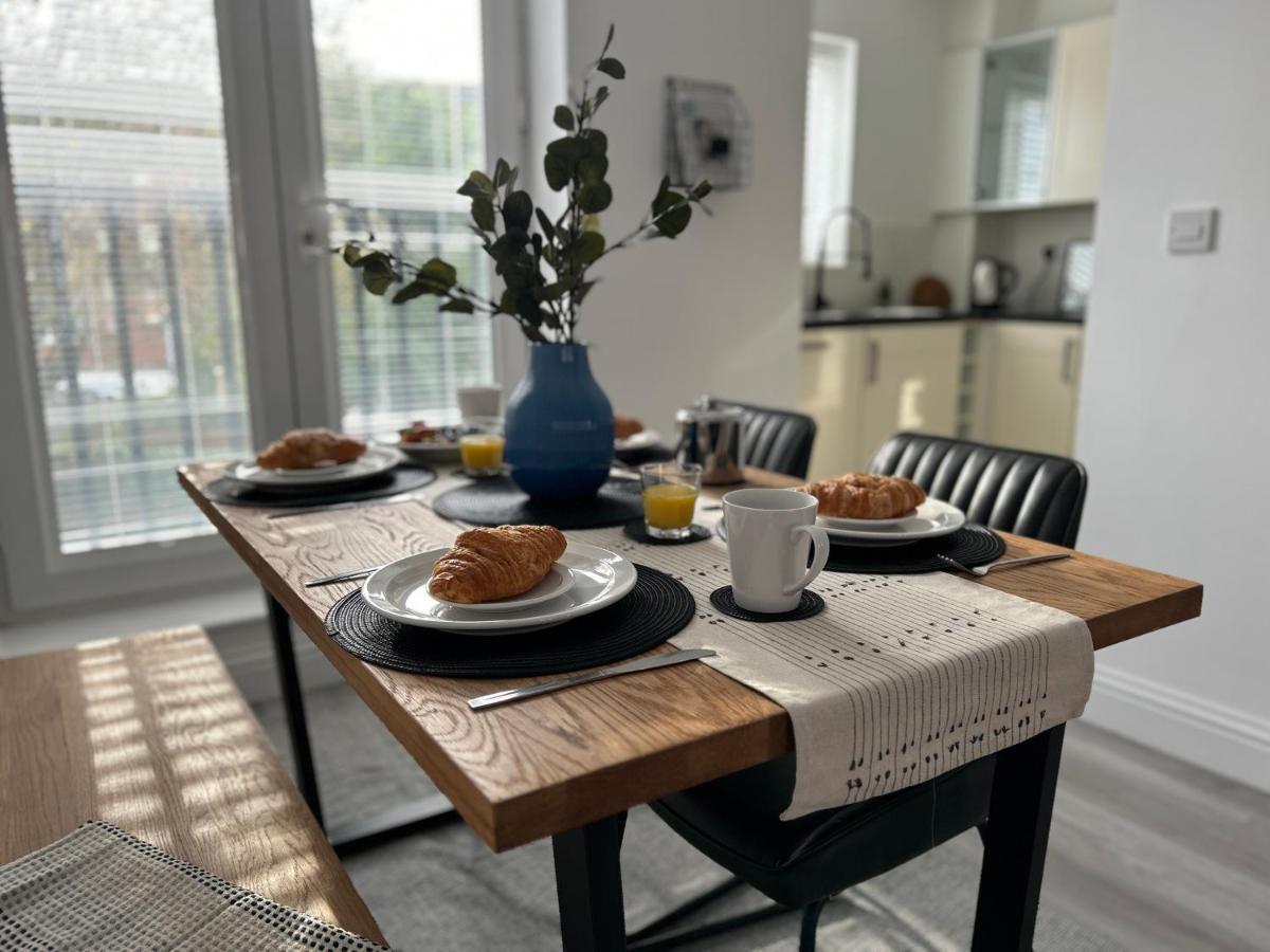 The Town House, Whole House Suitable For Contractors And Families Market Harborough Bagian luar foto