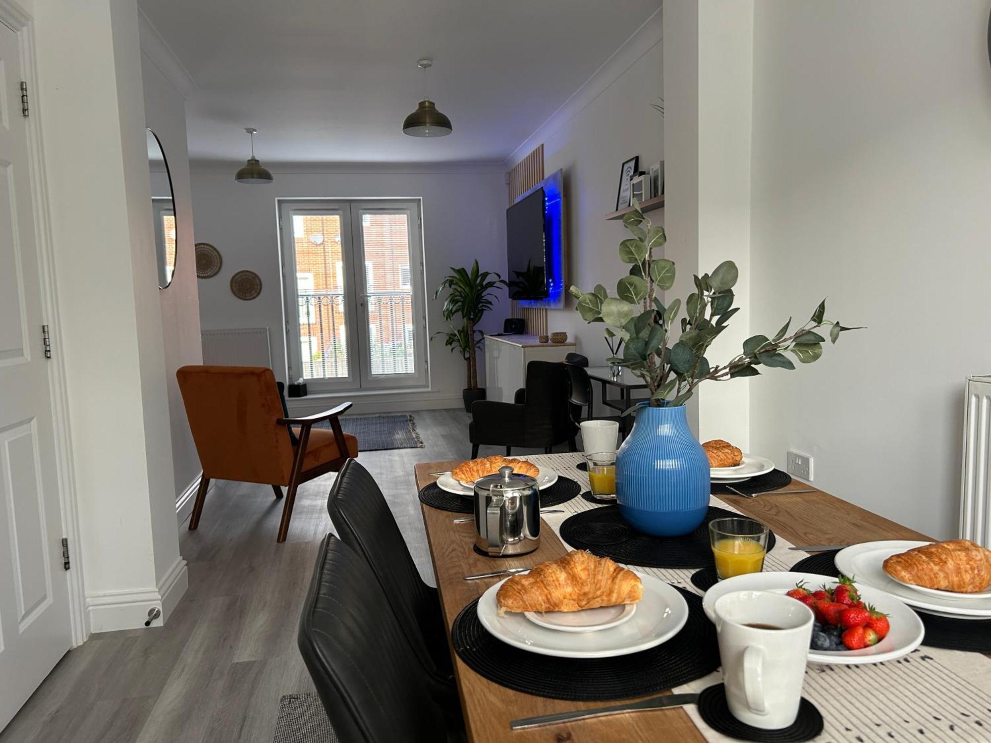 The Town House, Whole House Suitable For Contractors And Families Market Harborough Bagian luar foto